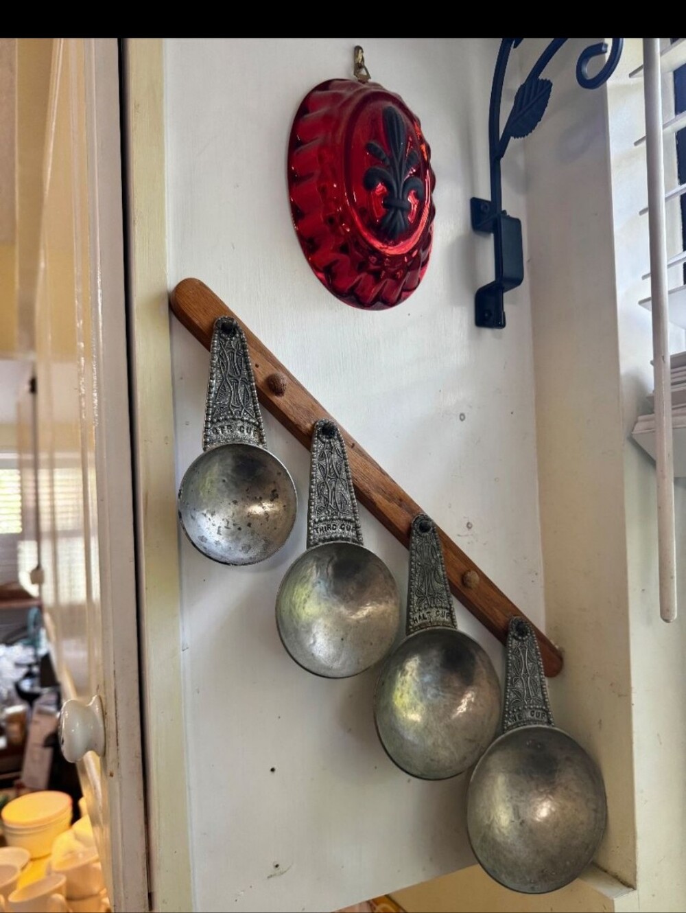 Tin Woodsman Pewter Co silver measuring spoons wall display oak rack kitchen